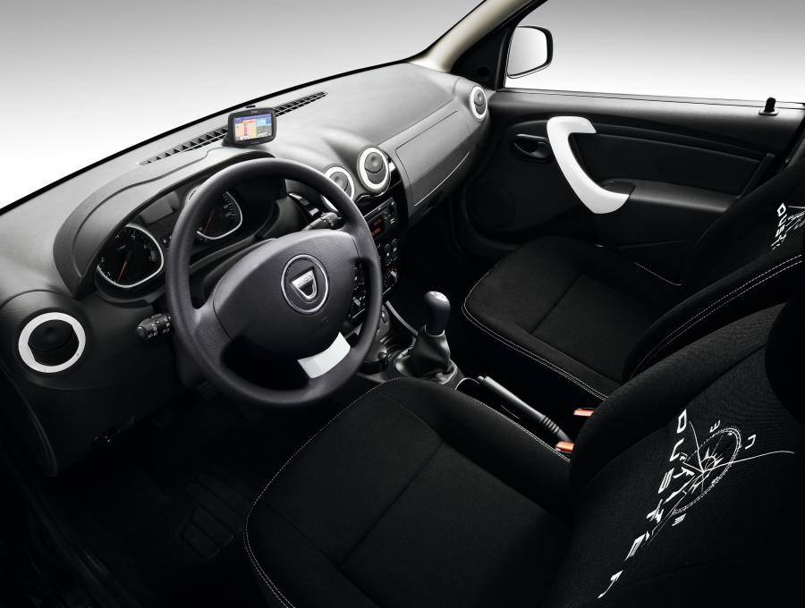 Торпедо Dacia Duster Aventure Limited Edition 2013 года  (фото 22 из 32)